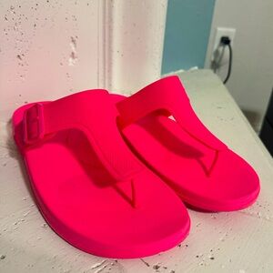Fit Flop Adjustable Hot Pink Rubber Size 11